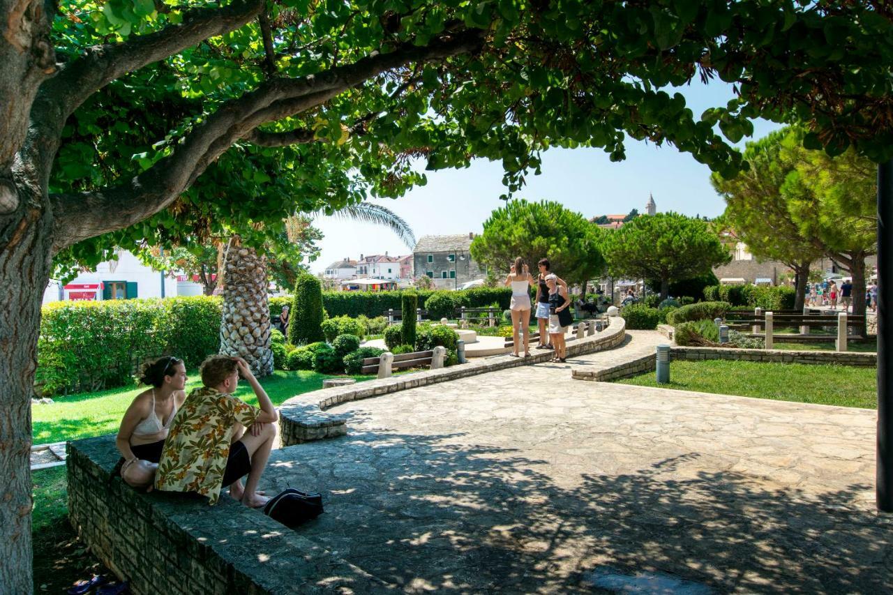 Apartments Guzela Primošten Eksteriør billede